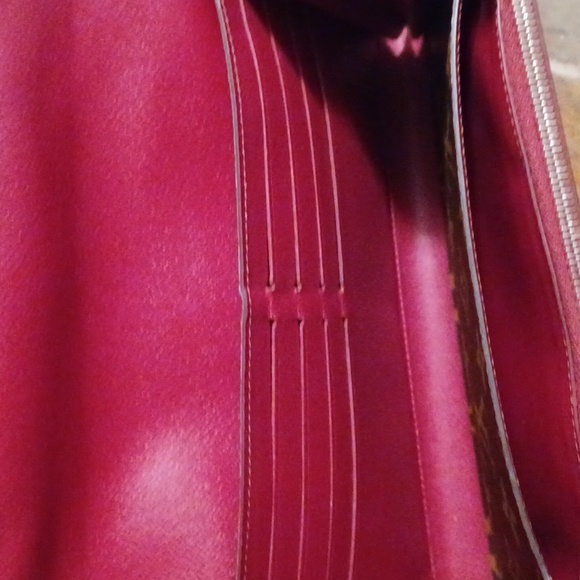 ✨️LOUIS VUITTON MONOGRAM MARIE ROSE EPI WALLET - Picture 11 of 15